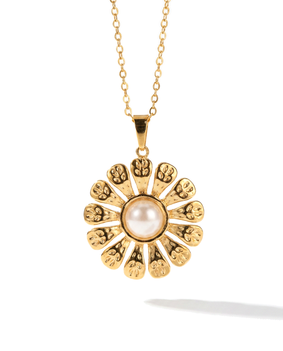 LUNA NECKLACE