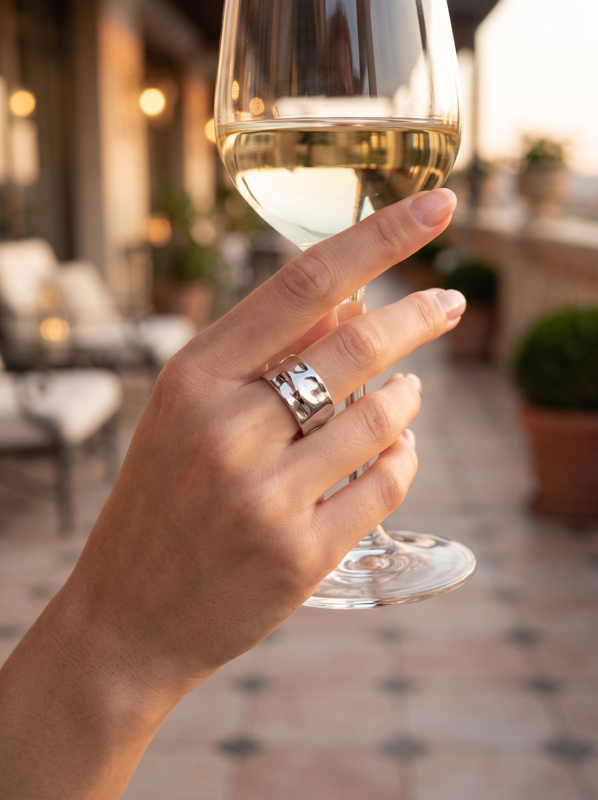 NOÉMIE RING